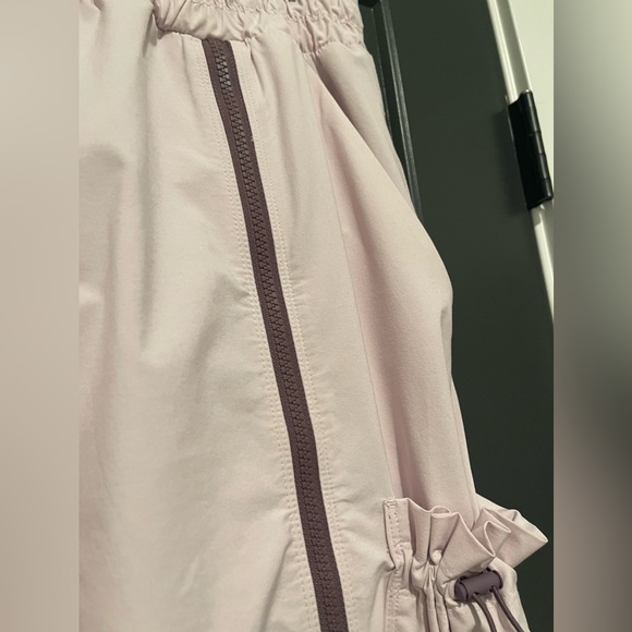 Athleta Stay Fly Pink and Mauve Zipper Nylon Track Pant Size Medium Gently Worn - Picture 7 of 10